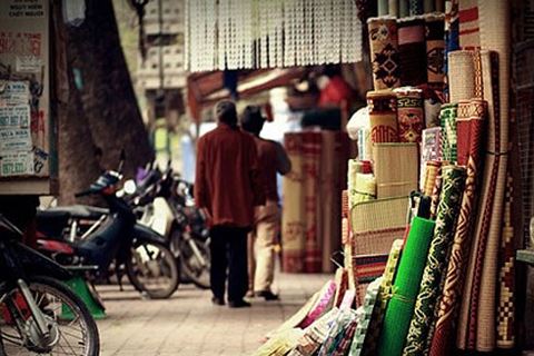 ky uc cho nguoi nam xua va noi cam co voi lai suat cat co o pho hang chieu