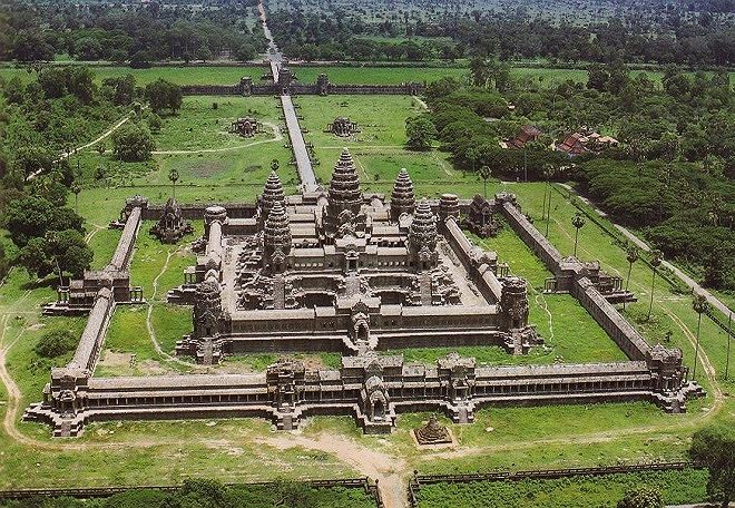 da sa thach khong lo va nhung bi an ve kien truc cua angkor wat