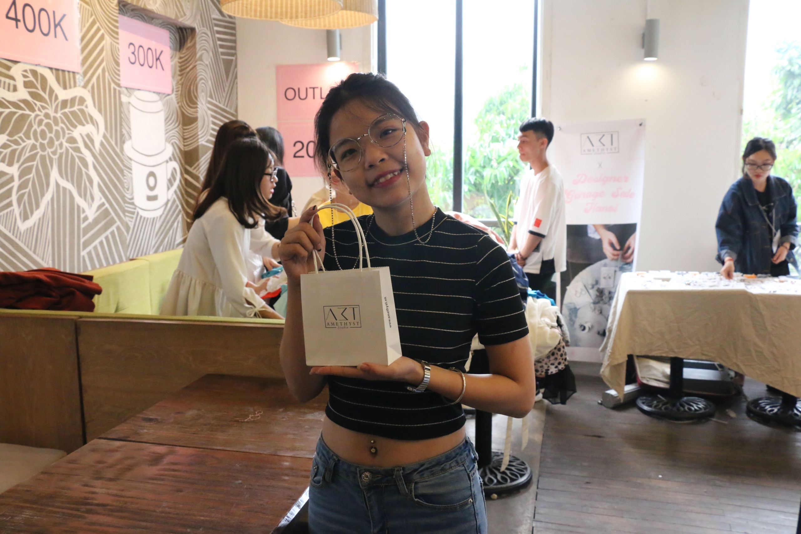 Giới trẻ Hà Thành nô nức kéo nhau đến sự kiện mua sắm được mong đợi nhất hè 2018 gioi tre ha thanh no nuc keo nhau den su kien mua sam duoc mong doi nhat he 2018