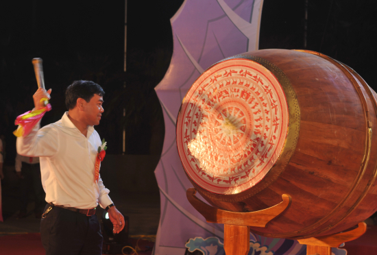 khai truong mua du lich bien thien cam nam 2018