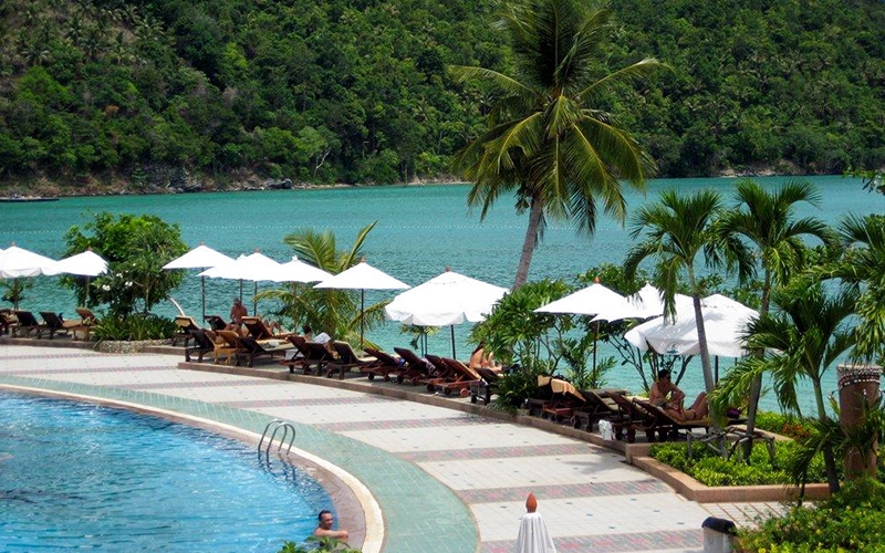 top resort cao cap giam gia manh chao he 2018