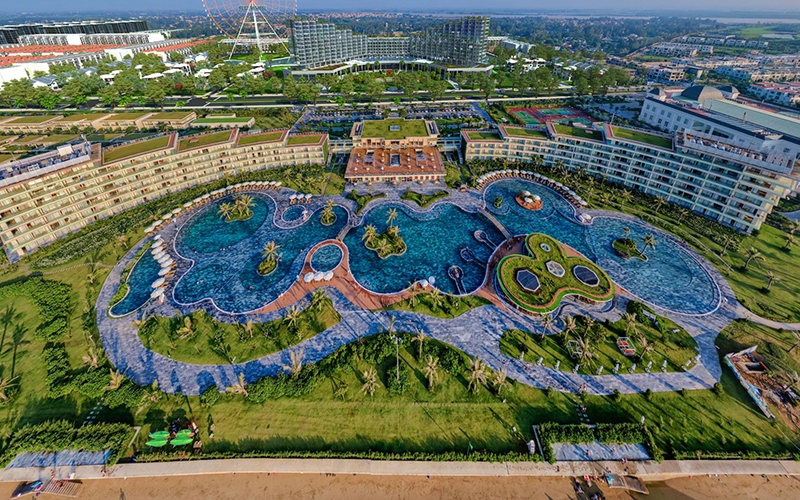 top resort cao cap giam gia manh chao he 2018