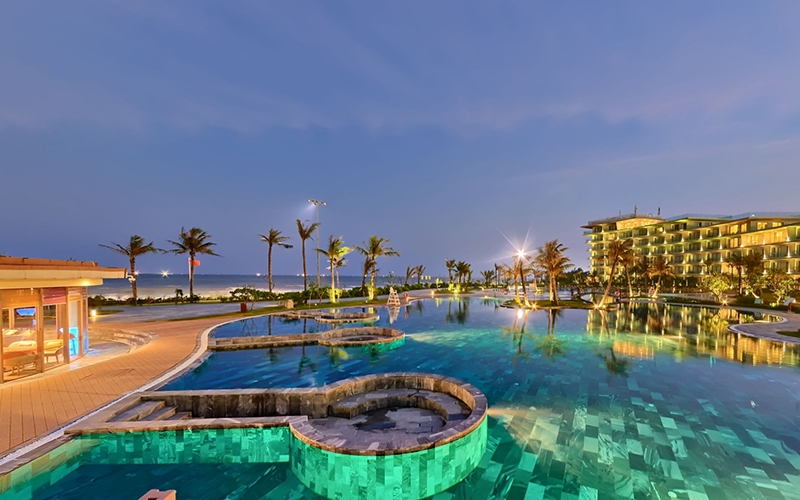 top resort cao cap giam gia manh chao he 2018