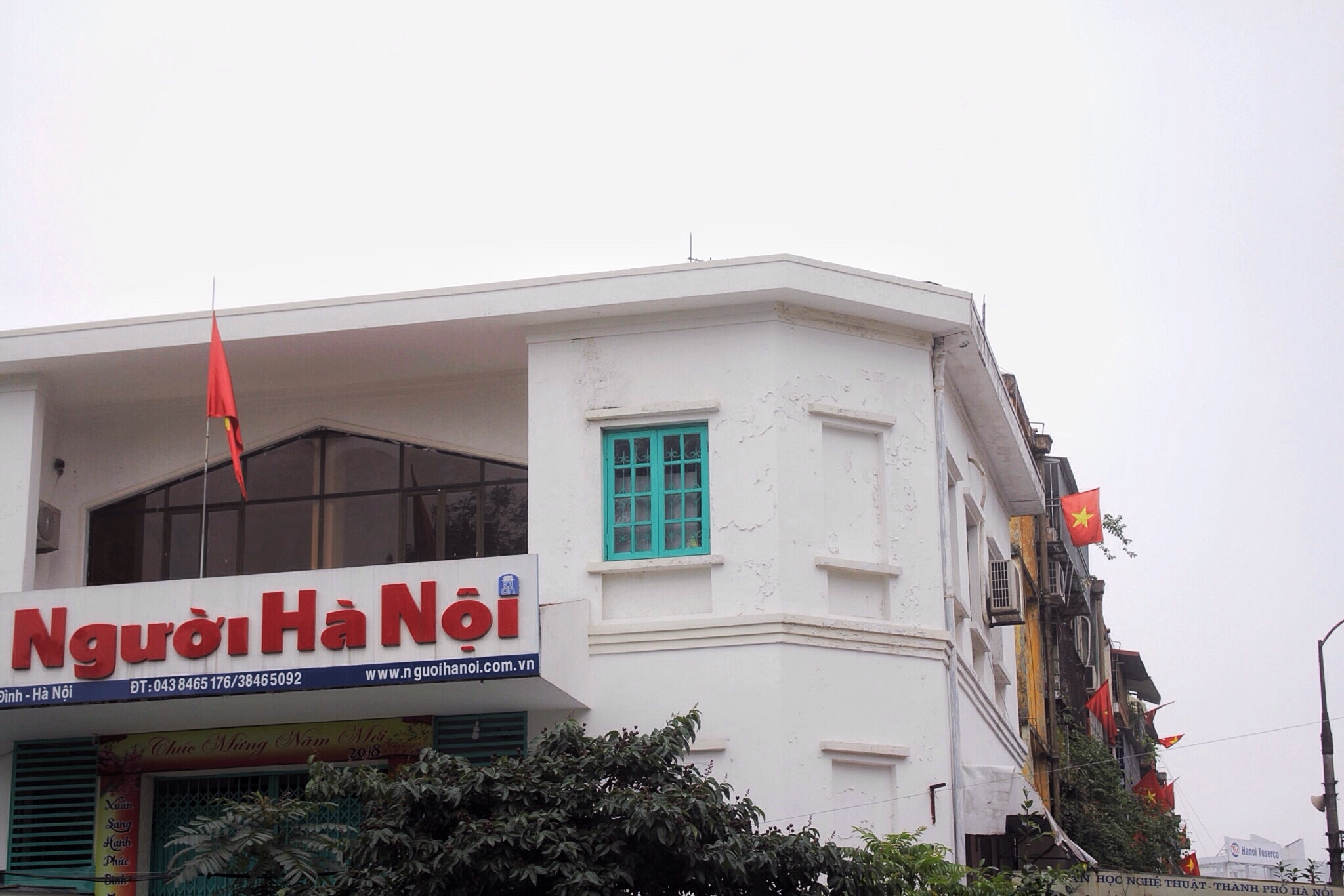 duong pho ha noi vang ve thenh thang trong ngay thu hai nghi le