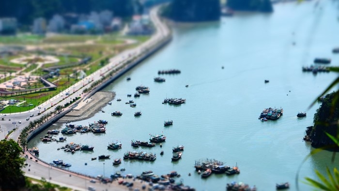 Ngắm kỳ quan vịnh Hạ Long từ 'kính viễn vọng' đặc biệt trong kỳ nghỉ lễ ngam ky quan vinh ha long tu kinh vien vong dac biet trong ky nghi le