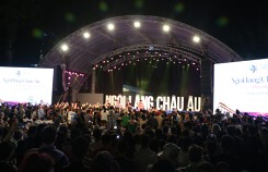 Ngôi làng Châu Âu 2018 thu hút đông đảo người dân thủ đô ngày khai mạc