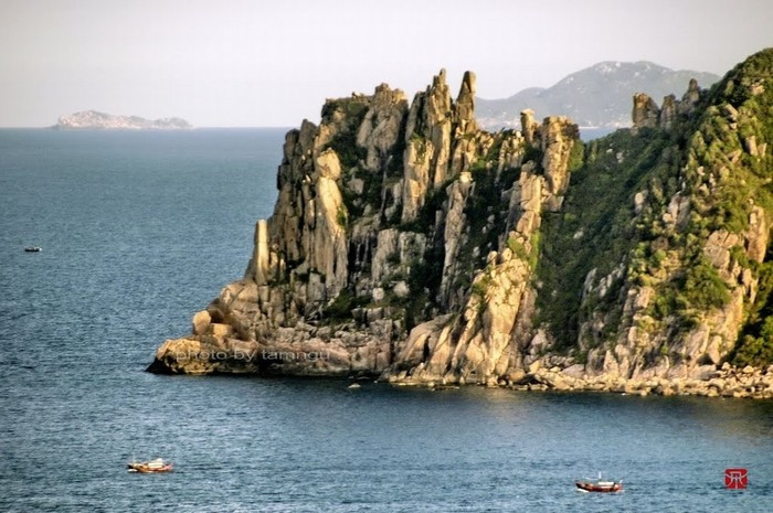 hon nua kho bau bi lang quen giua long dai duong