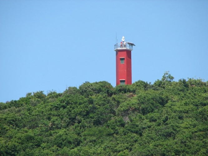 hon nua kho bau bi lang quen giua long dai duong