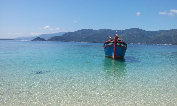 hon nua kho bau bi lang quen giua long dai duong