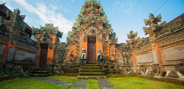dua nhau di tron o nhung dia diem dep lung linh nhung rat doi thanh binh o dao ngoc bali