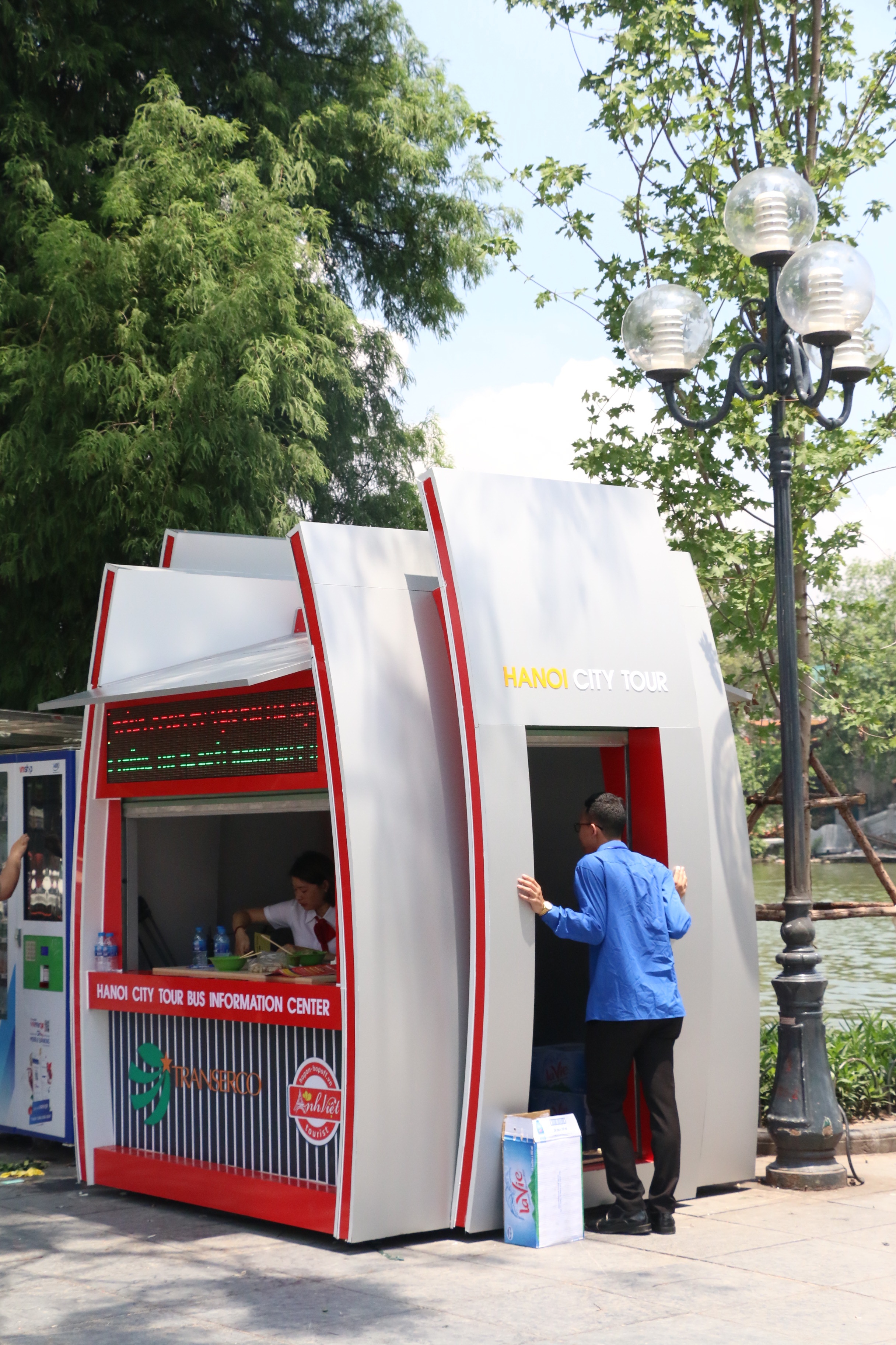 Trải nghiệm ngắm cảnh Hà Nội cực hay từ tầng hai của buýt mui trần trai nghiem ngam canh ha noi cuc hay tu tang hai cua buyt mui tran