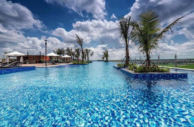 lac troi o be boi vo cuc tren cao rong 7000 m2 giua long ha noi ngay he