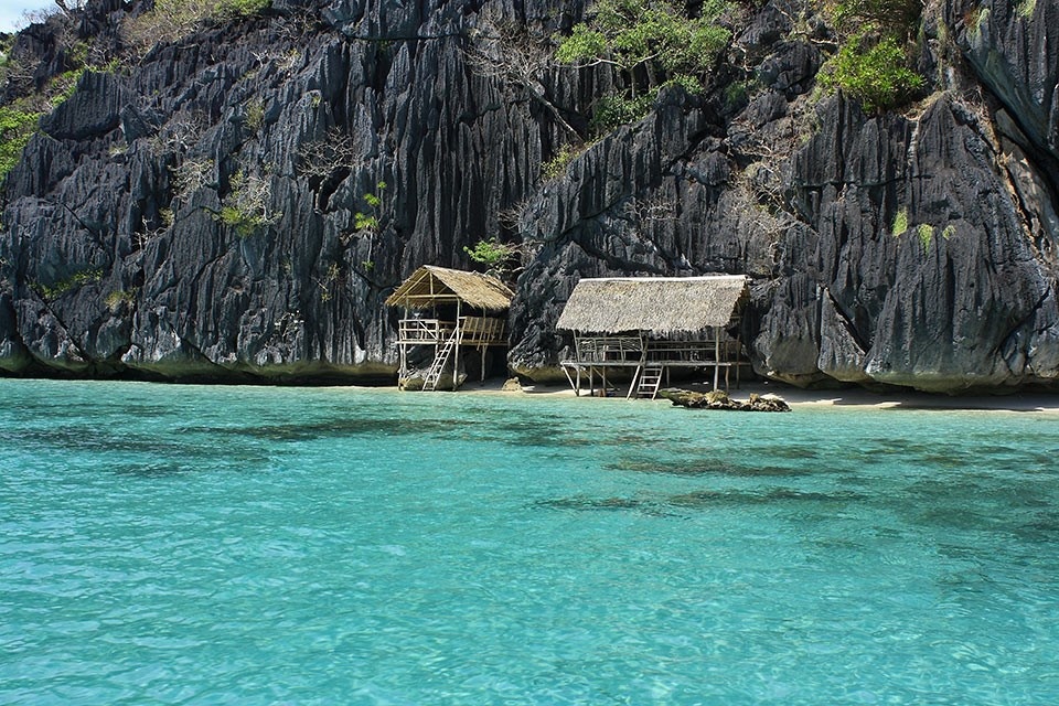 co gi o thien duong nhiet doi coron palawan dang khien gioi tre xon xao
