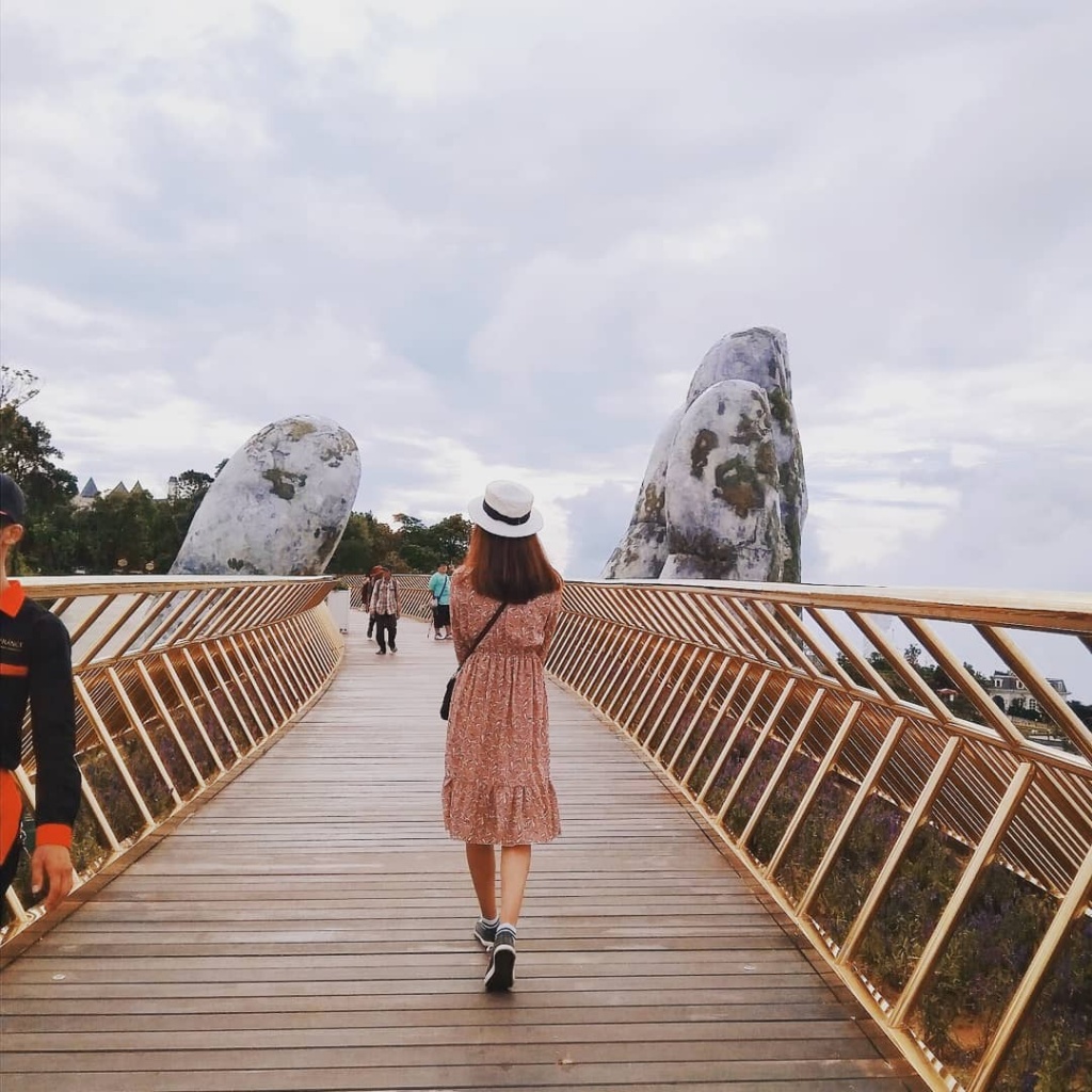 Dạo bước trên mây cùng cây cầu Vàng ở Đà Nẵng dao buoc tren may cung cay cau vang o thien duong duoi ha gioi ba na hills