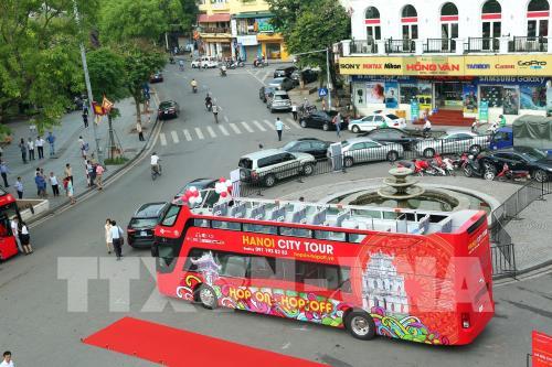ha noi thu nghiem buyt night tour phuc vu du khach ve dem