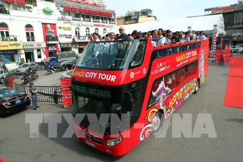 ha noi thu nghiem buyt night tour phuc vu du khach ve dem