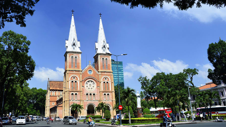 ha noi va sai gon trong mat phong vien cnn
