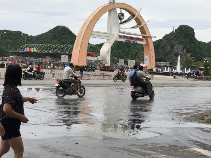 tin tuc du lich moi nhat dang giua mua cao diem sau nhieu ngay that thu cat ba boc mui hoi thoi