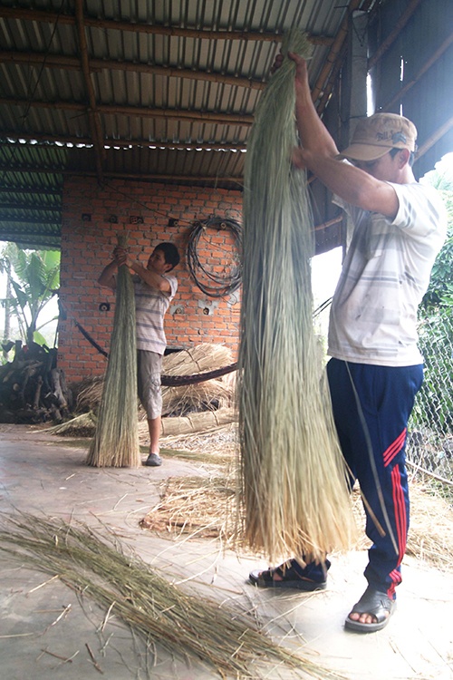 ghe tham lang det chieu coi co tuoi doi tram nam o phu yen