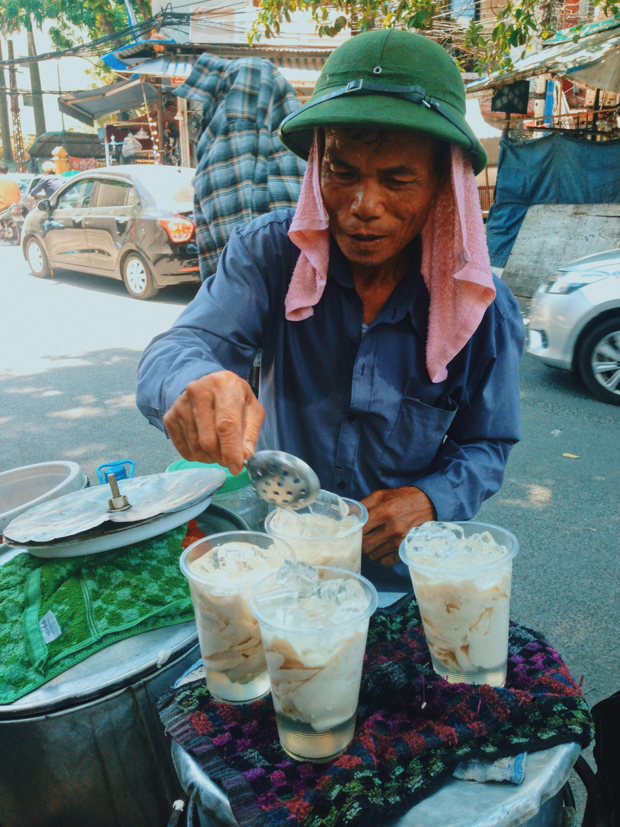 Du lịch nội đô ngày nóng đỉnh điểm: 'Nắng rát cháy người, nhưng hãy cảm ơn vì vẫn còn nhìn thấy bầu trời xanh' du lich noi do ngay nong dinh diem nang rat chay nguoi nhung hay cam on vi van con nhin thay bau troi xanh