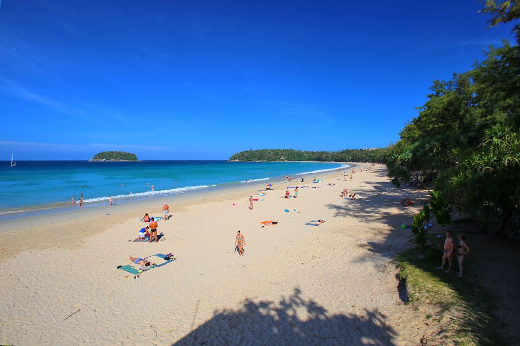vi sao dao phuket thu hut du khach quoc te