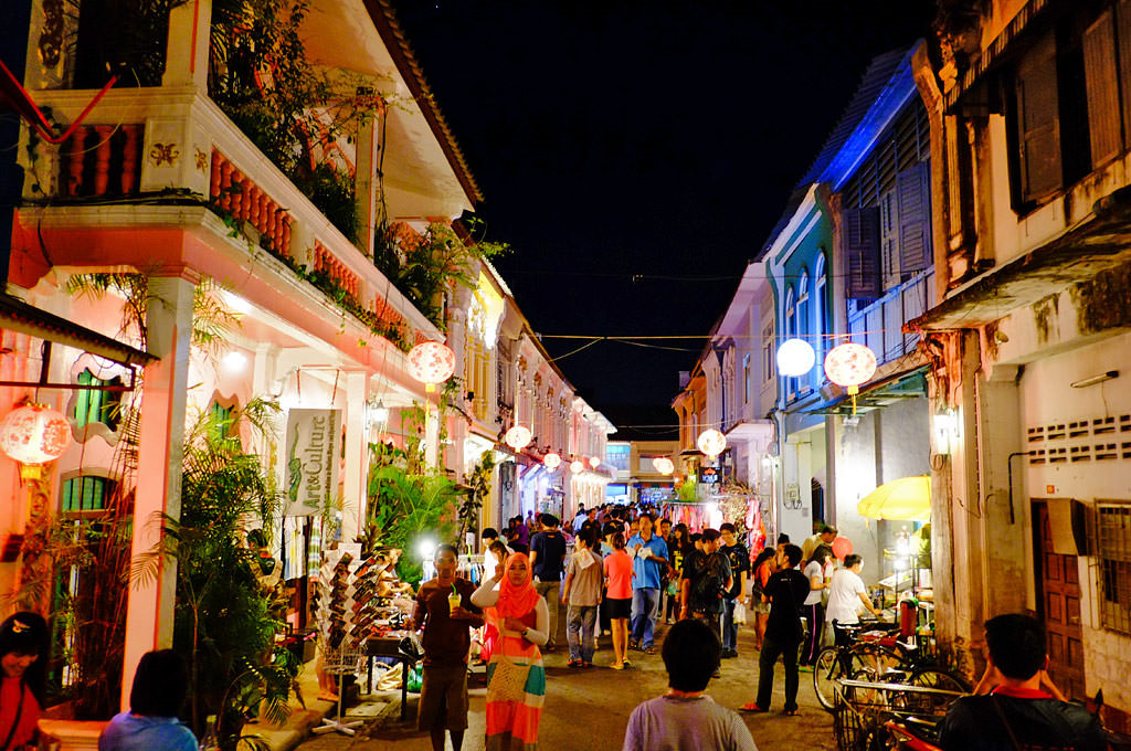 vi sao dao phuket thu hut du khach quoc te