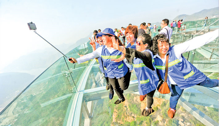 rung minh tren dai quan sat trong suot o trung quoc