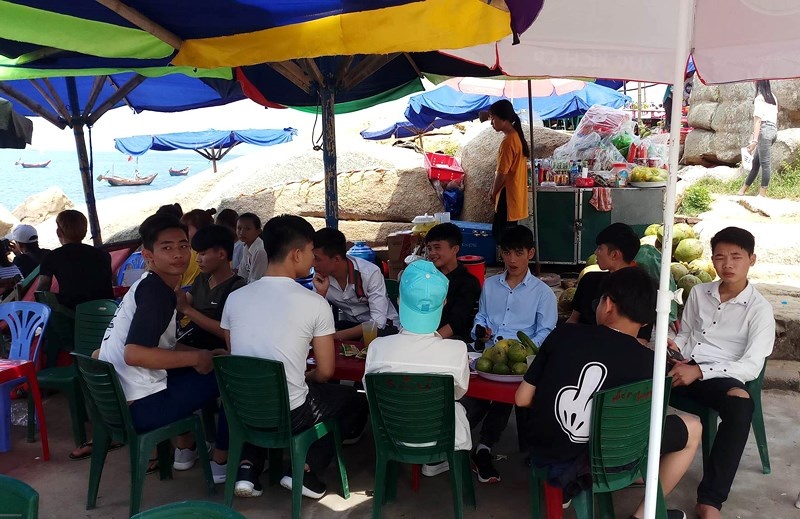 thanh hoa diem mat nhung chieu tro chat chem du khach co mot khong hai o sam son nua dau nam 2018