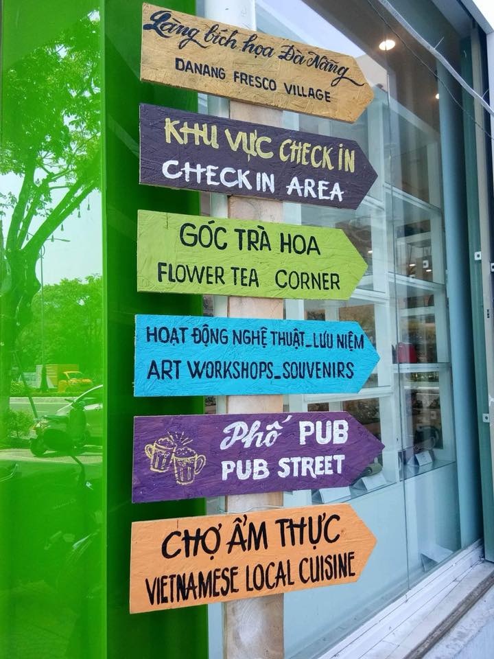 Bình yên qua từng nét vẽ ở Làng bích họa Đà Nẵng binh yen qua tung net ve o lang bich hoa trong long da nang