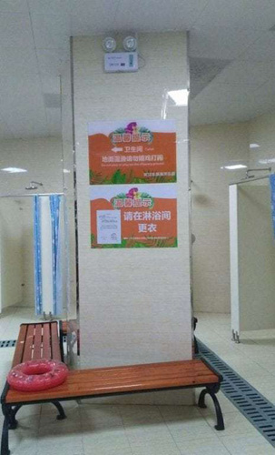 cong vien nuoc trung quoc lap camera trong wc cua phu nu