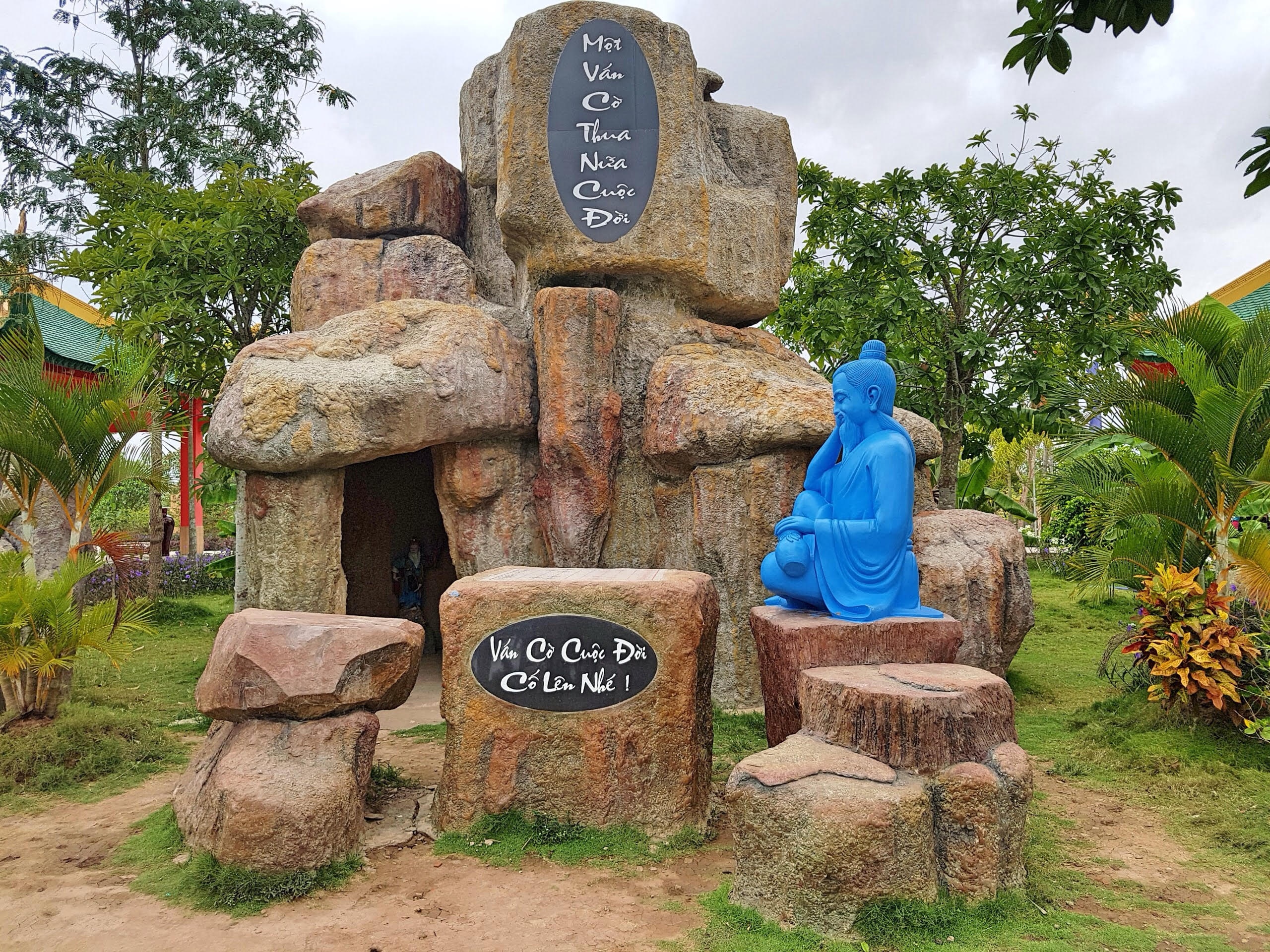 ve tham chua phat hoc 2 noi cuu mang nhung manh doi bat hanh mua vu lan
