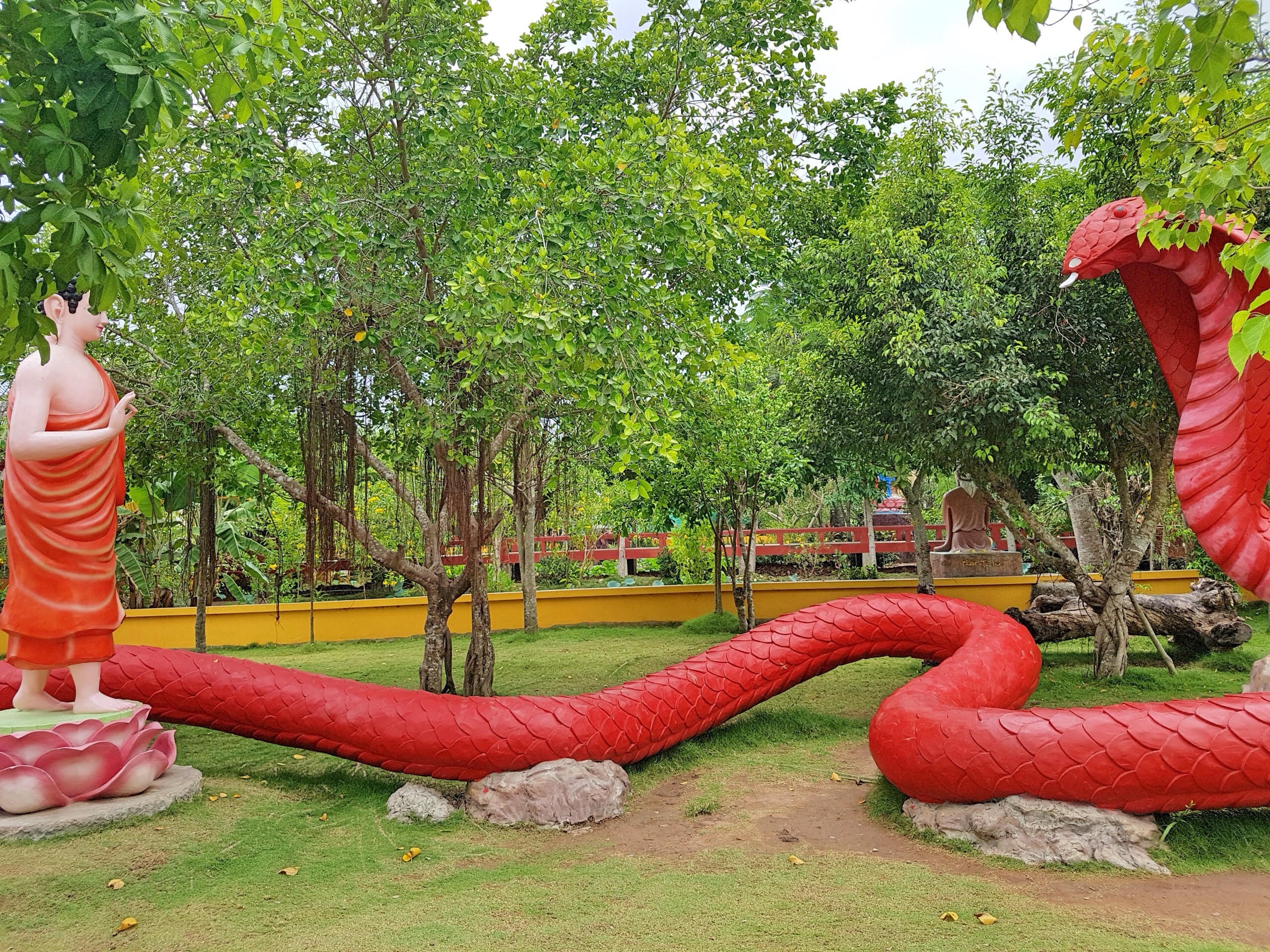 ve tham chua phat hoc 2 noi cuu mang nhung manh doi bat hanh mua vu lan