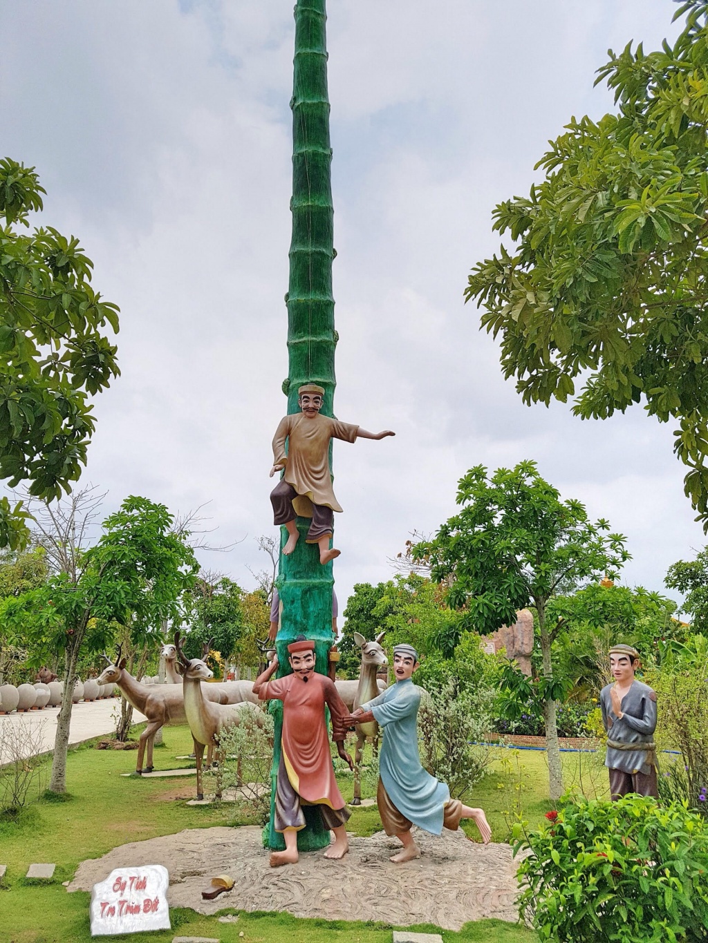 ve tham chua phat hoc 2 noi cuu mang nhung manh doi bat hanh mua vu lan