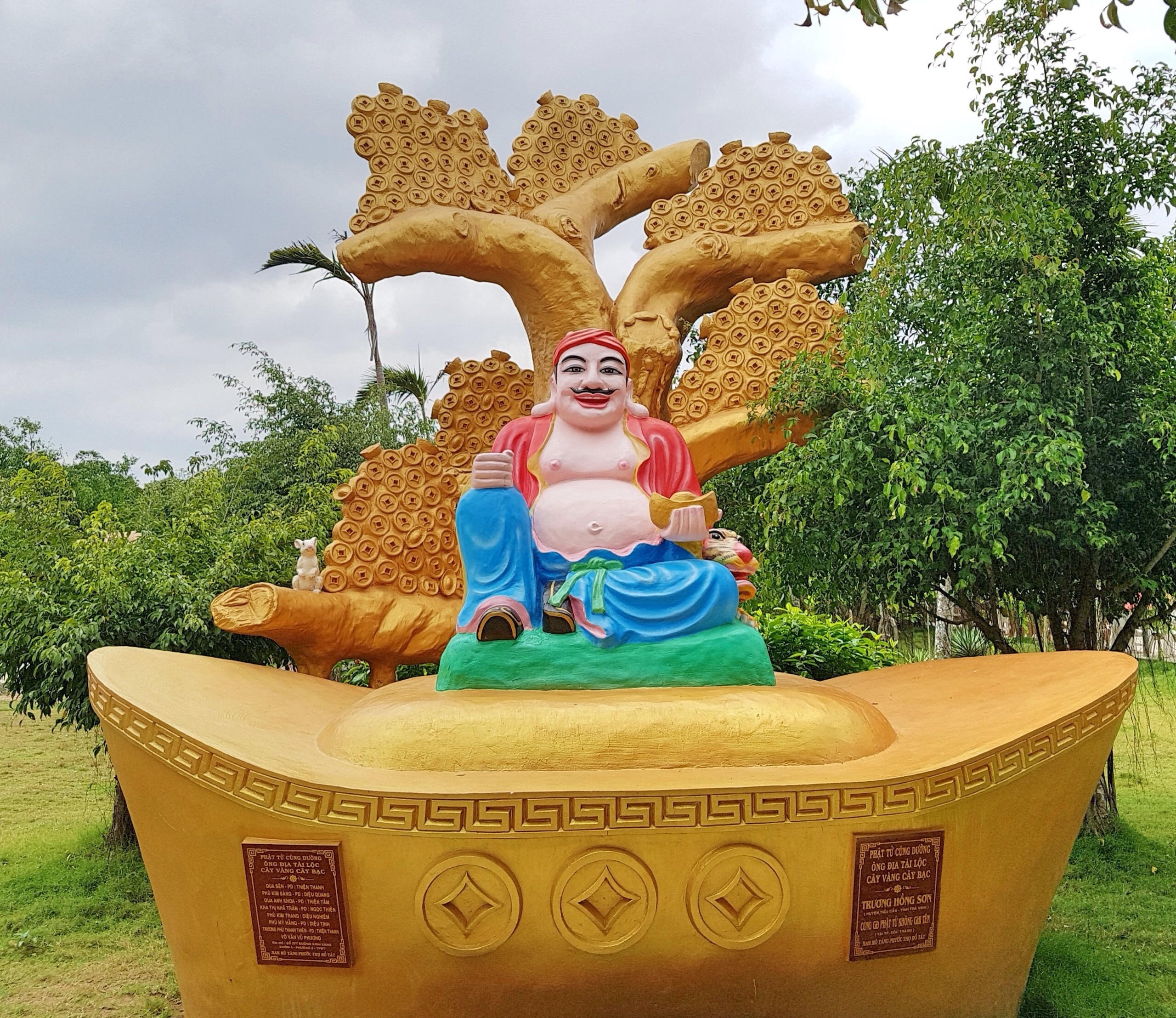 ve tham chua phat hoc 2 noi cuu mang nhung manh doi bat hanh mua vu lan