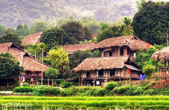 hoa binh manh dat son thuy huu tinh co gi hap dan va thu hut du khach den vay