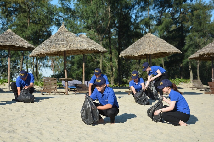 resort 5 sao o hoi an dung trau don bai bien moi ngay