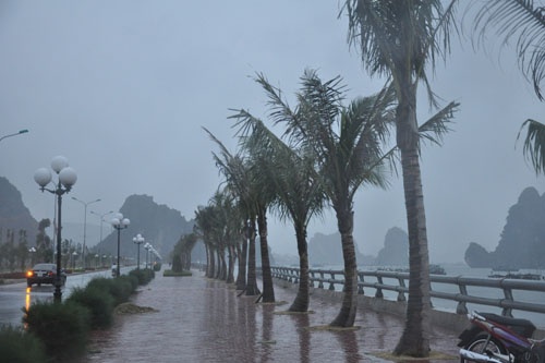 canh bao du khach nhung diem du lich chiu anh huong nang ne cua con bao so 4 khong nen ghe tham dip nay