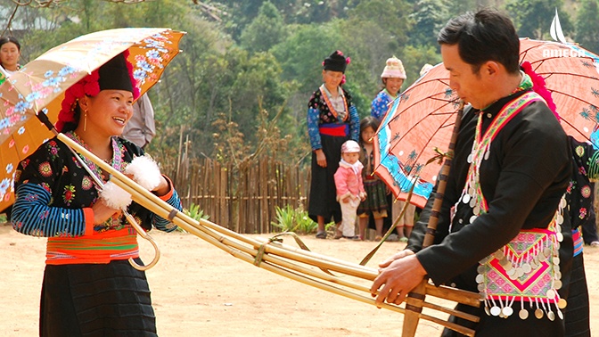 len cao nguyen moc chau di cho tinh don tet doc lap dip 29