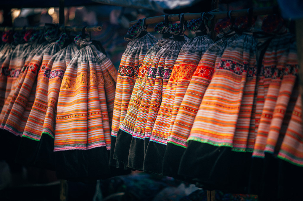 kham pha net van hoa doc dao cua cho phien bac ha