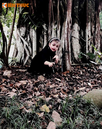 valak phien ban nhi tu nhin minh trong guong roi bat khoc