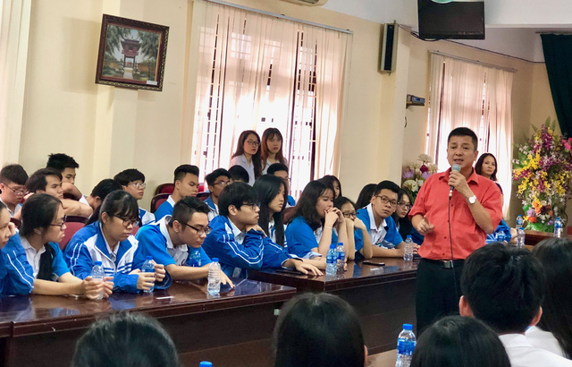 Nghệ sĩ Chí Trung: Rửa bát, nấu cơm không phải là việc của đàn ông nghe si chi trung rua bat nau com khong phai la viec cua dan ong