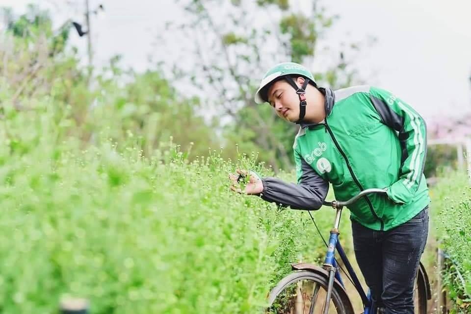 Bộ ảnh 'kỉ yếu chia tay Grab' khiến cộng đồng mạng 'cười bò' trước độ sáng tạo đầy hài hước của chàng trai trẻ bo anh ki yeu chia tay grab khien cdm cuoi bo truoc do sang tao day hai huoc cua chang trai tre