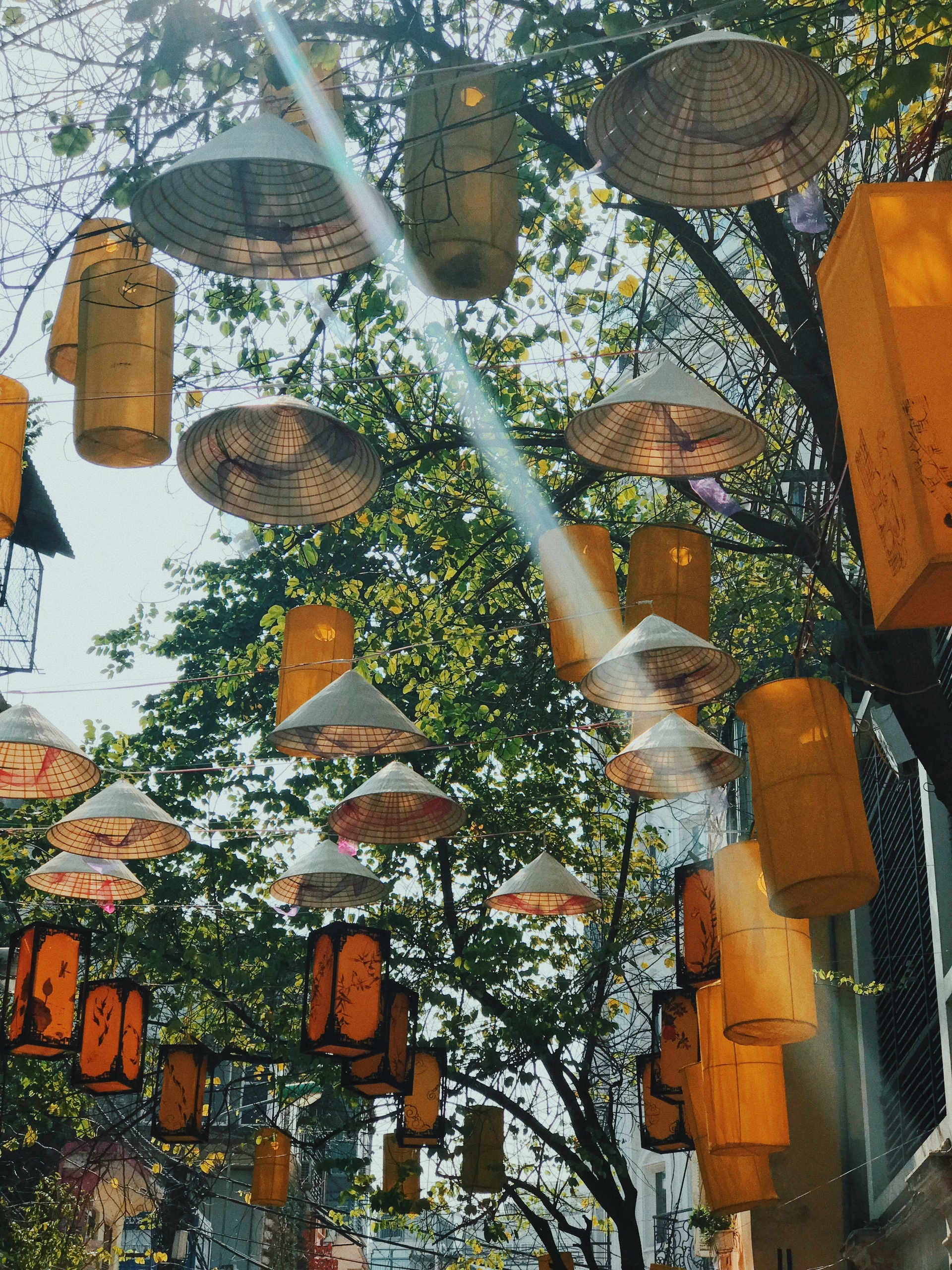 Phố cổ Hà Nội 'thay áo mới' thu hút hàng nghìn du khách pho co ha noi thay ao moi thu hut hang nghin du khach
