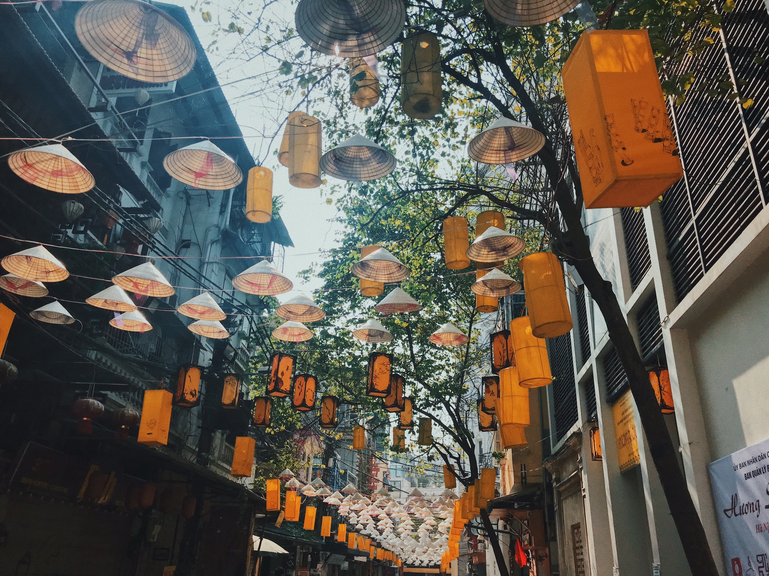 Phố cổ Hà Nội 'thay áo mới' thu hút hàng nghìn du khách pho co ha noi thay ao moi thu hut hang nghin du khach