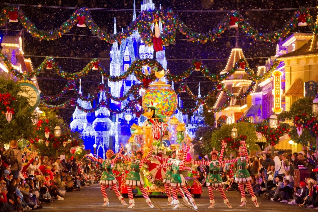 list nhanh nhung dia diem vui choi dip noel 2018 o ha noi va sai gon