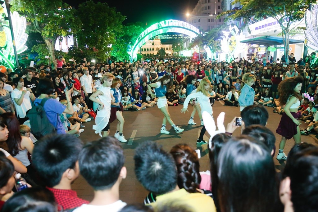 list nhanh nhung dia diem vui choi dip noel 2018 o ha noi va sai gon