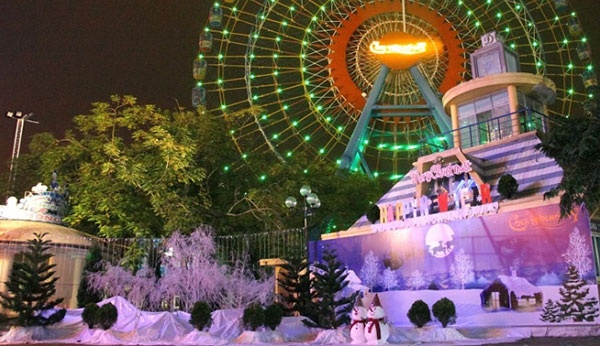 list nhanh nhung dia diem vui choi dip noel 2018 o ha noi va sai gon