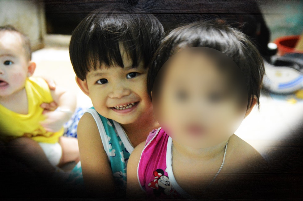 33 tuoi lam ba ngoai sinh con duoc 2 thang phai guong day cham con cham chau