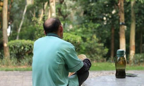 Kết không ngờ của ông bố 65 kết hôn chóng vánh với cô gái 28 tuổi ket khong ngo cua ong bo 65 ket hon chong vanh voi co gai 28 tuoi