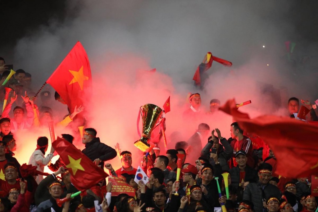 hinh anh dep nhat tran ck luot ve aff cup 2018 viet nam malaysia duoc dan mang lan truyen manh me